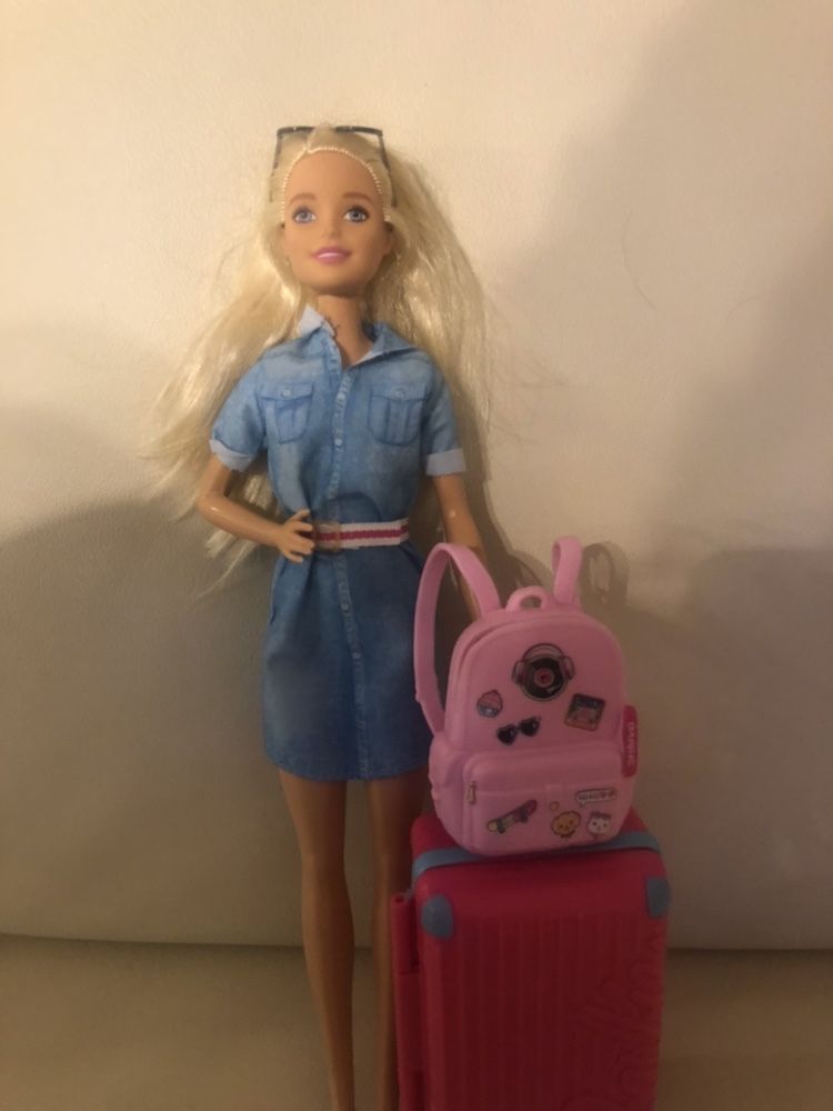 BARBIE I CAN BE TRAVEL Комплект за игра с кукла