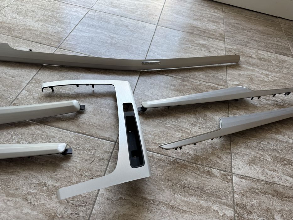 Ауди SQ5/ Q5 интериорни лайсни