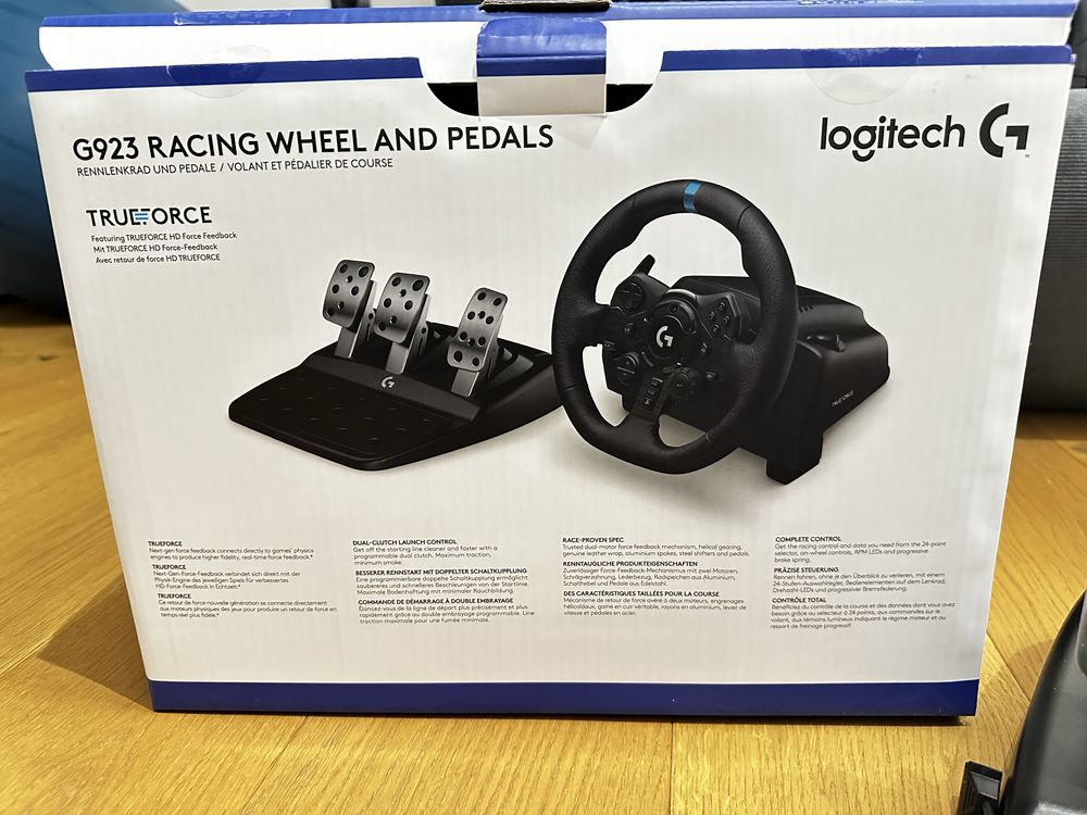 Logitech G923 Волан и Педали - в Гаранция