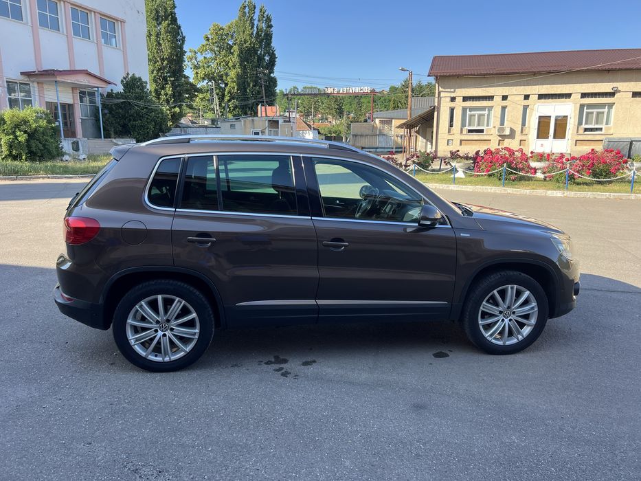 Vând Volkswagen Tiguan