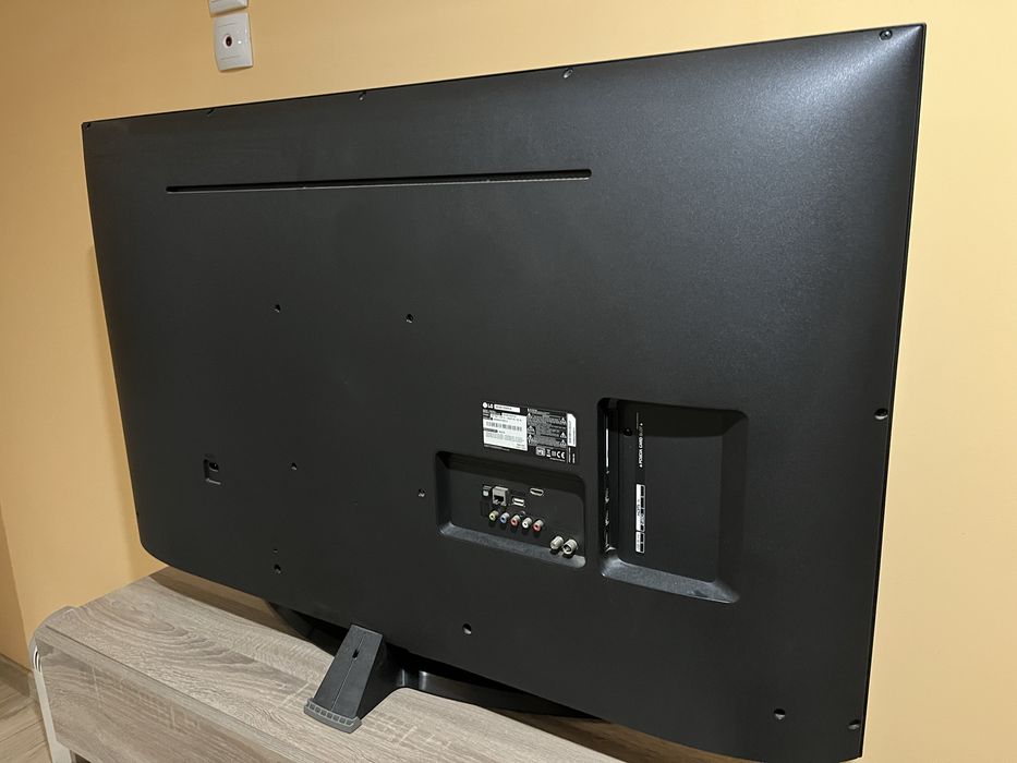 LG телевизор на части