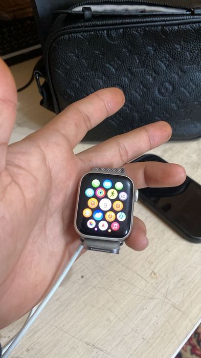 Часы се2 в идеальном состояний