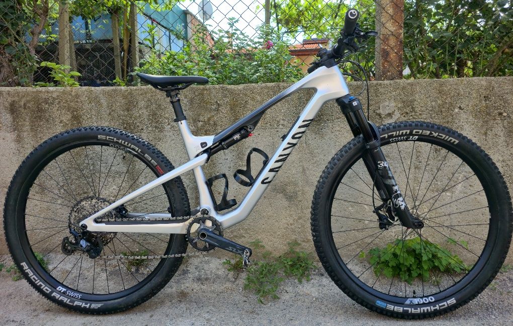 Карбонов Canyon Lux CF 8 29 цола 2024 L размер 1x12 SLX