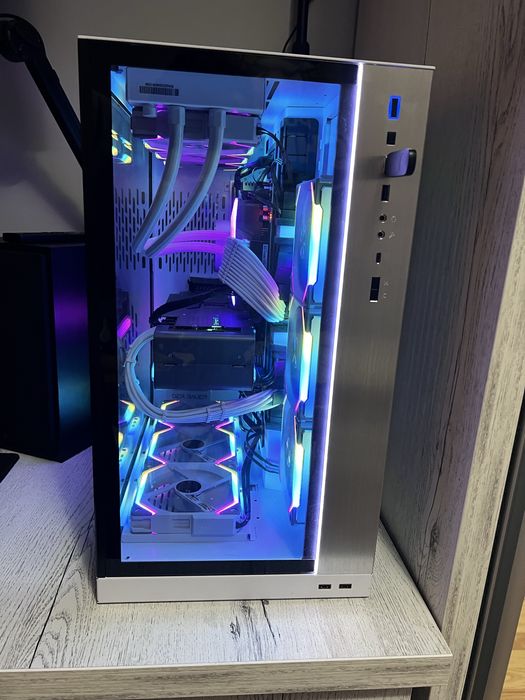 Placa video RADEON RX 7900 XT 20GB- AMD RYZEN 7 7800 X3D