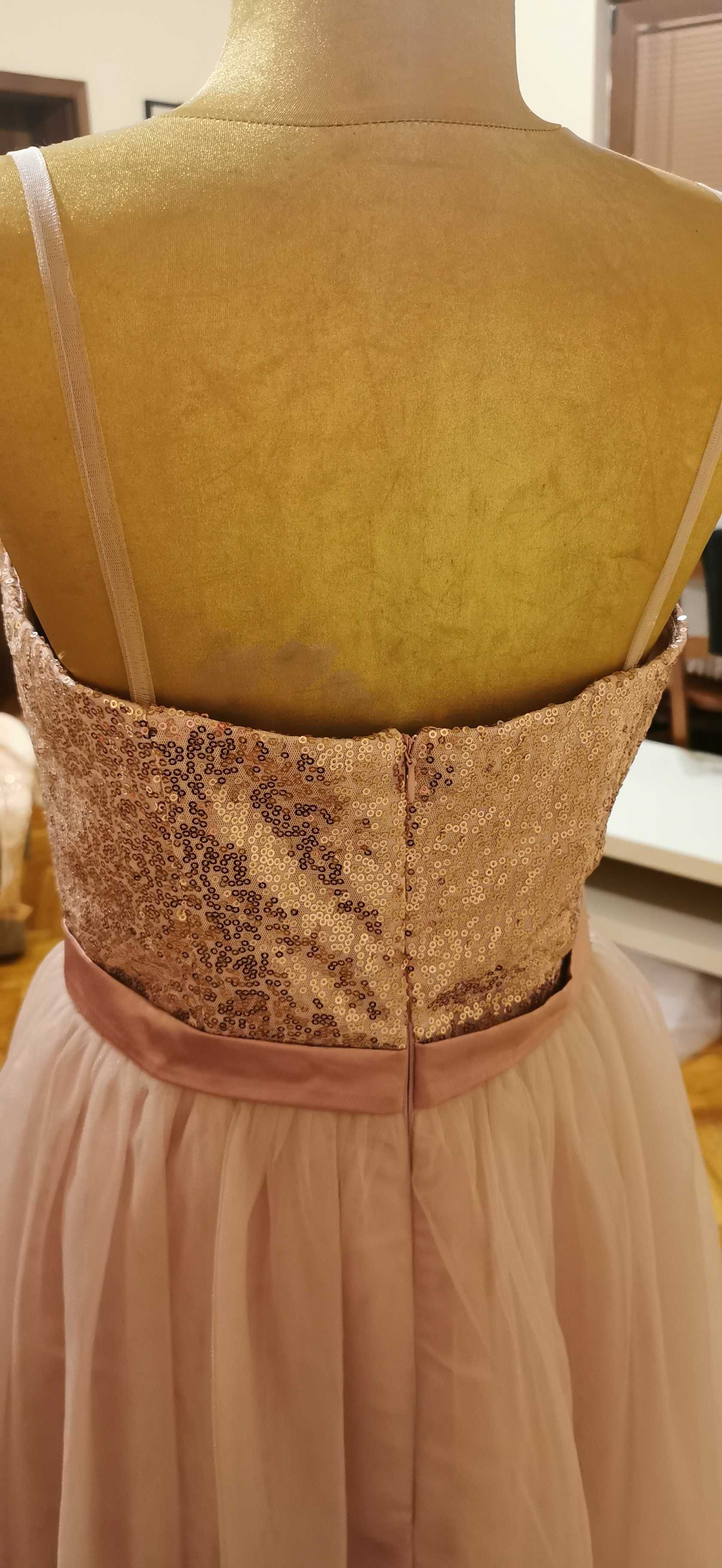 Официална рокля Пепел от рози Размер М/Л Нова