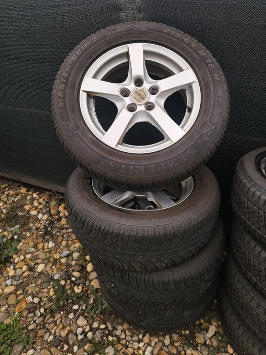 Jante Aliaj R16 Nissan Dacia Duster + Cauciucuri iarna  215 65 R16