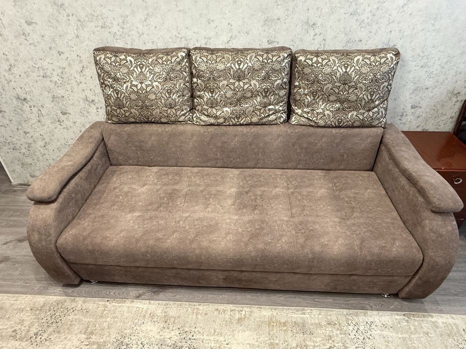 Продается диван с креслом