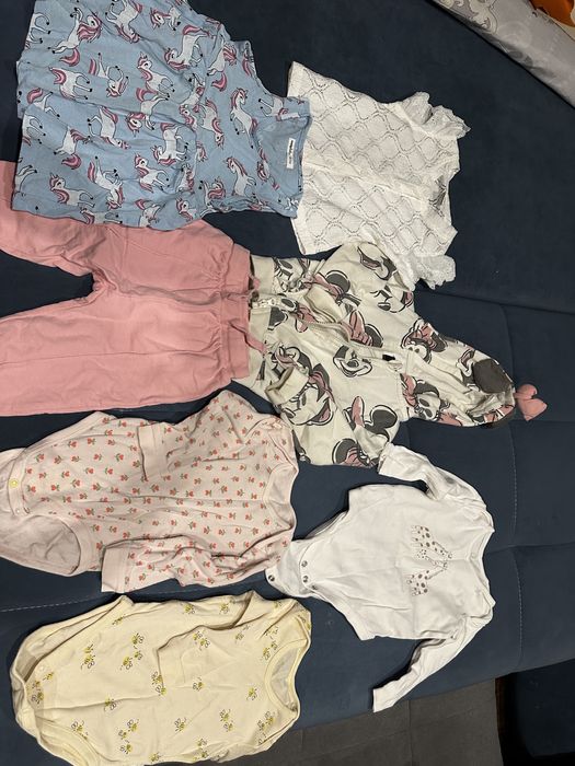 Отдам вещи на девочку где то с 6 месяцев до 2 лет примерно