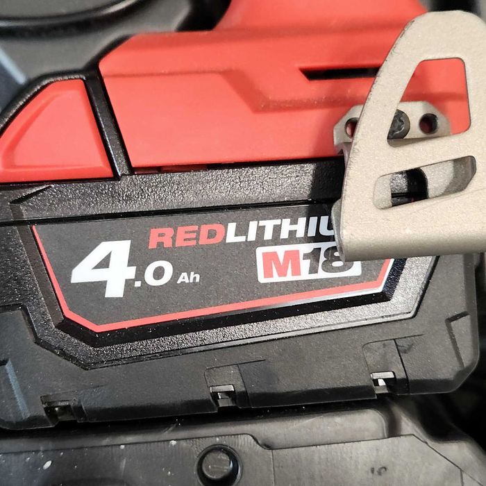 Hope Amanet P11 - Kit Masina de gaurit compacta Milwaukee BLPDRC