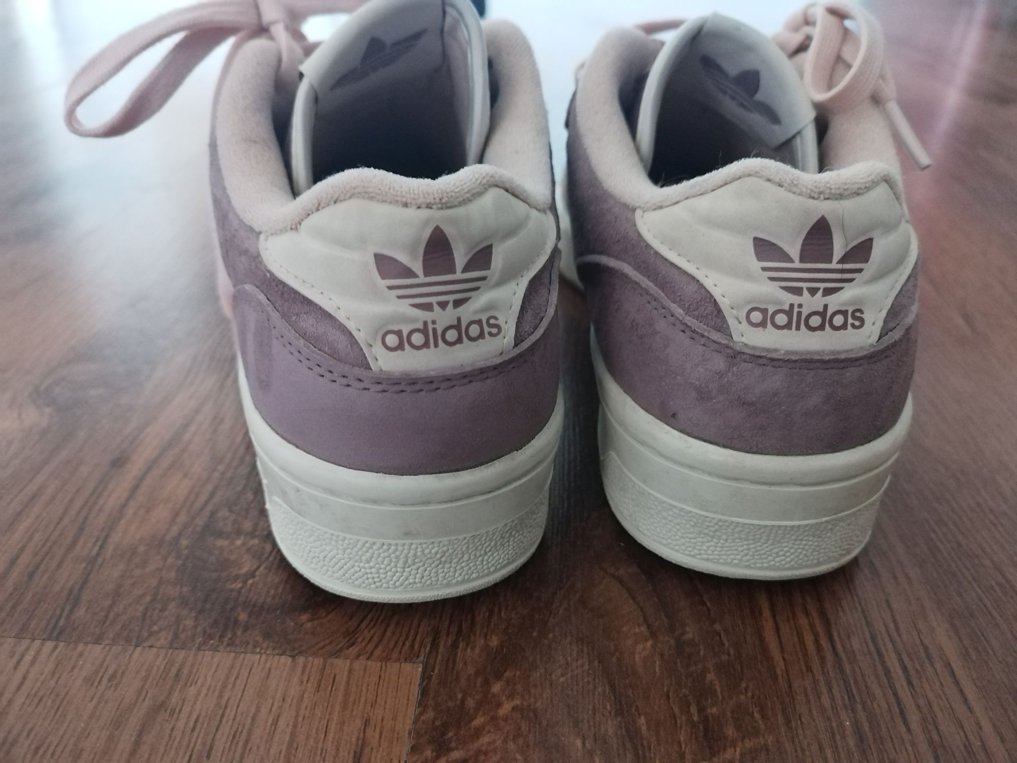 Кецове Adidas  40