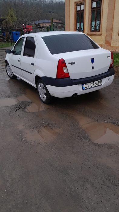 Vând Logan 1.4 benzină