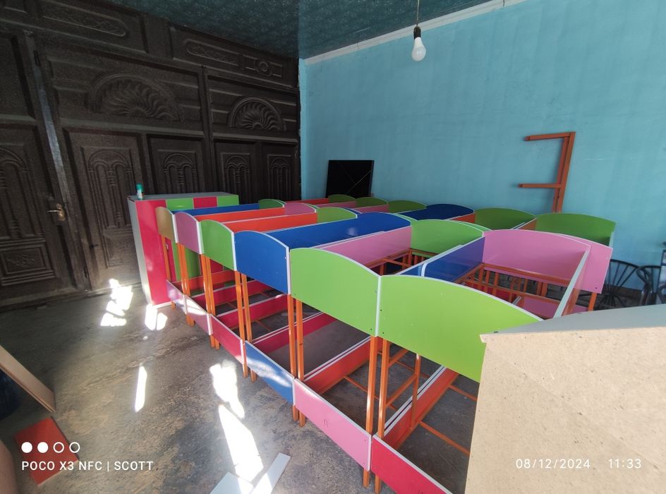 Bolalar uchun kravat stol stulchalar