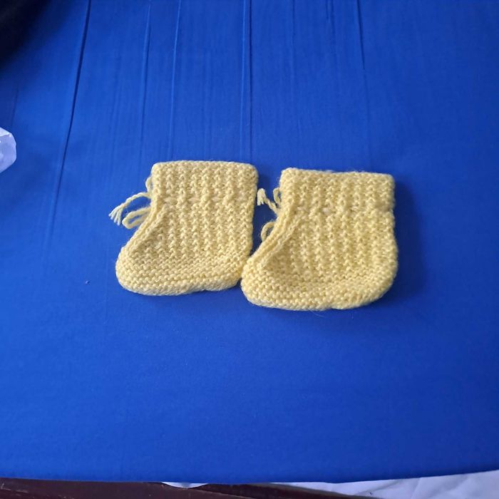 ръчно плетени вълнени чорапи   терлички и шушони    дамски шалове