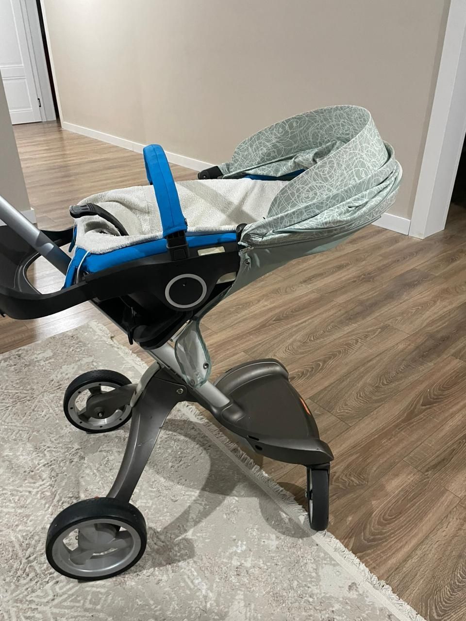 Коляска Stokke V4
