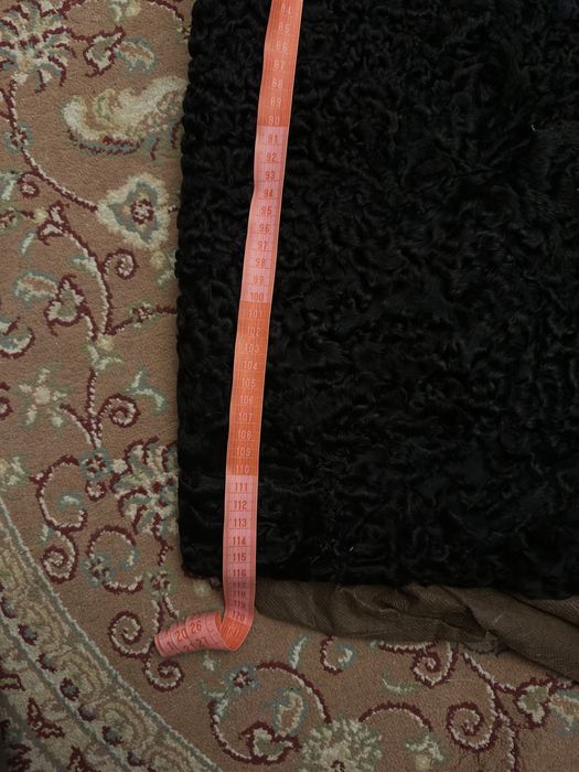 Продам Шубу Каракуль