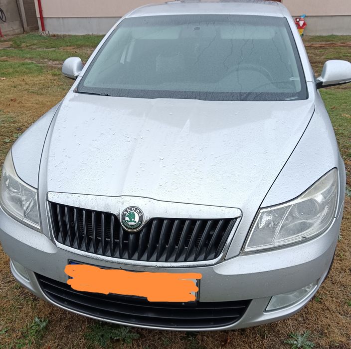 Vând Skoda Octavia 2 facelift 1.6 mpi