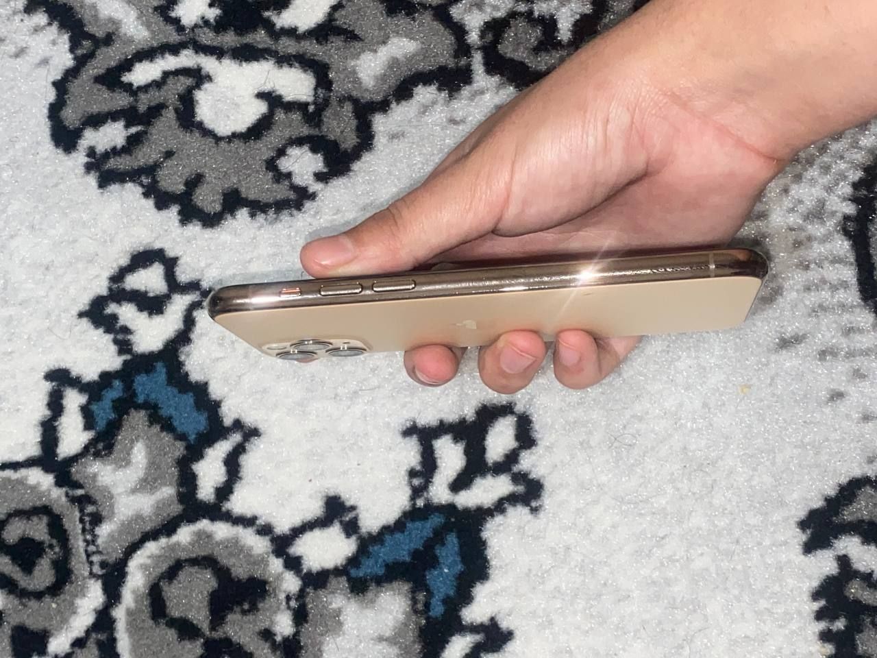 iPhone 11 pro telefoni