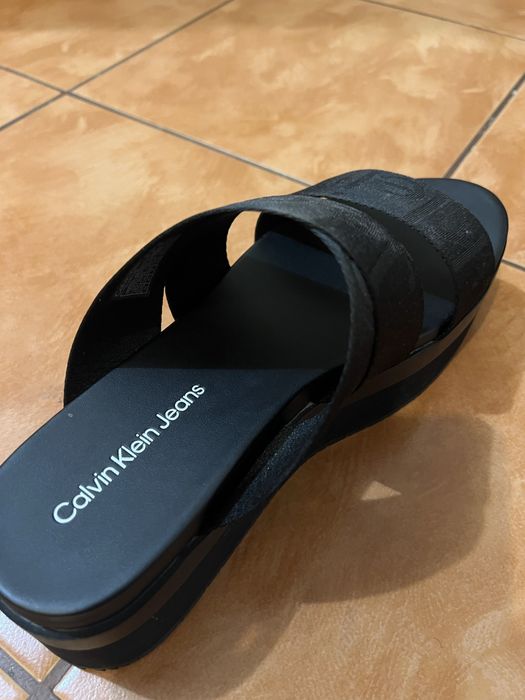 Papuci:Calvin Klein Jeans,marimea 39,pret 300 de lei
