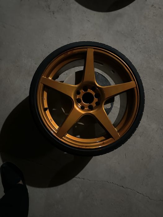 Diska balon sotiladi kamplekt srochna R18