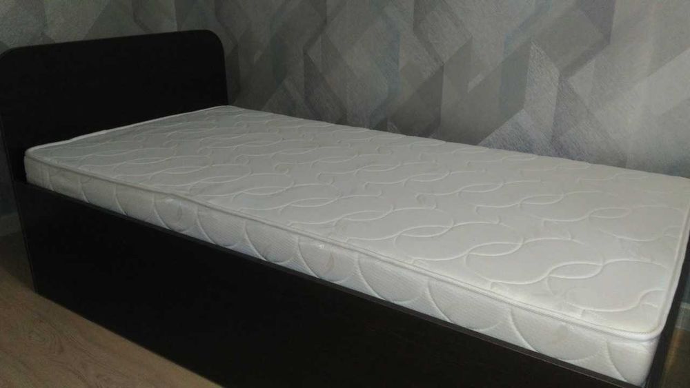 кровать 90*180 с ортопедическим матрасом за 45 000