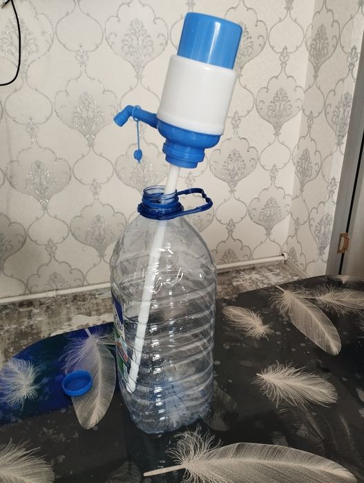 помпа для 5-10литровых баклашек воды