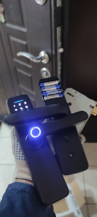 Установка смарт замка вскрытие замка врезка замков ремонт замков двери