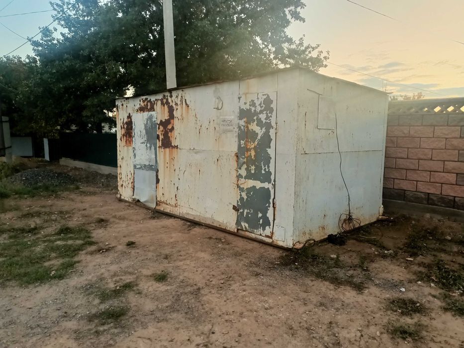 Продам утепленный вагончик, на "лыжах".