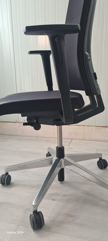 Офис Bene ергономичен въртящ стол внос от германия