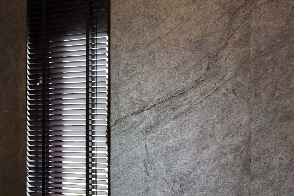 Светящийся Камень: Создайте Арт-Стену из Гибкого Оникс-Шпона!