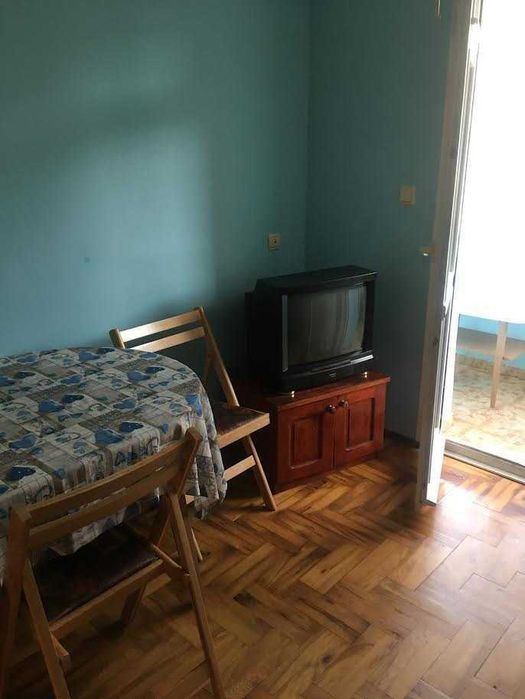 Дава се под наем Двустаен апартамент в Бургас, Възраждане - 50 кв.м за 150 € - Снимка #2