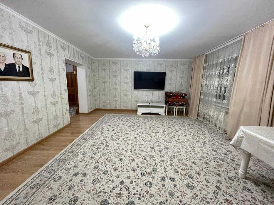 Продается 4-х комнатная квартира ост.Облисполком