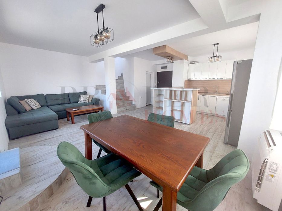 Отличен Мезонет с Две Спални в Центъра