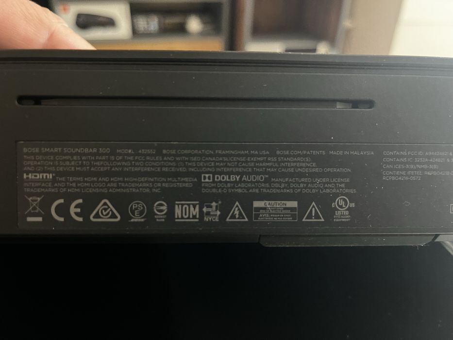 Bose Smart Soundbar 300 и Acoustimass 300 Bass Module