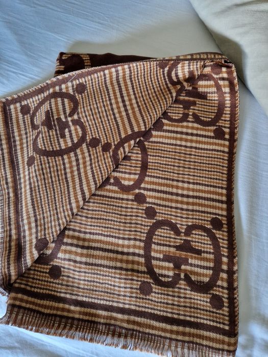 Eșarfă-fular Gucci model 2026, 2 modele