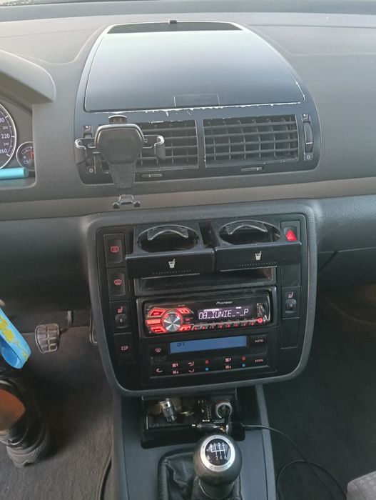 Volkswagen Sharan 1.9 Tdi 116 cp