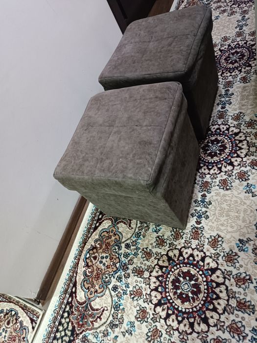 Ugalok divan sotiladi