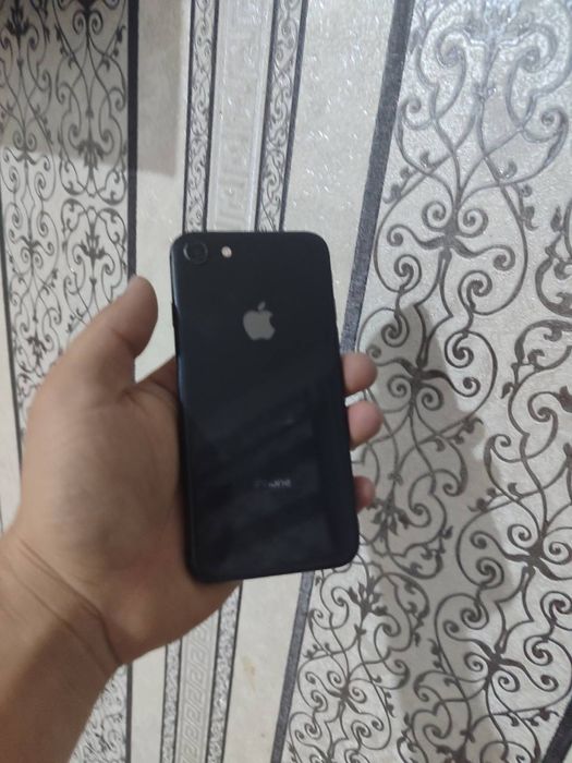 iPhone 8 srochno sotiladi