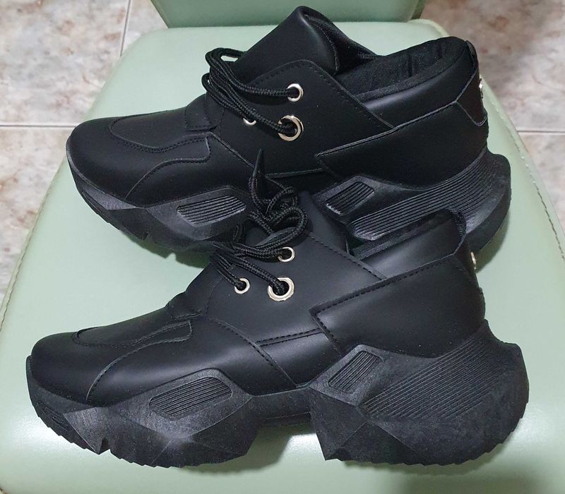 Pantofi talpă groasă