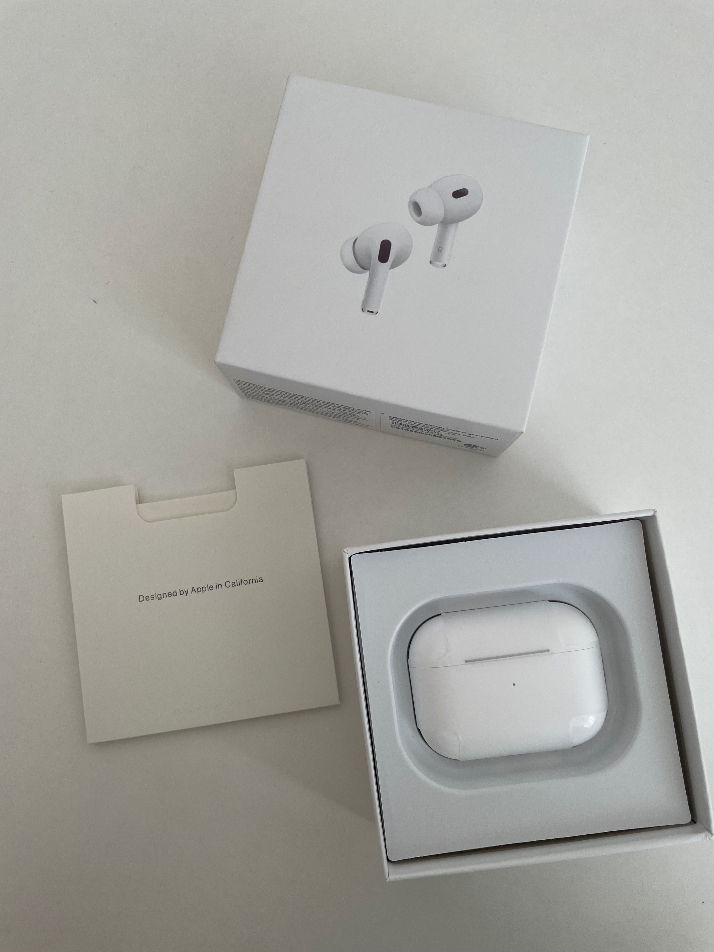 AirPods Pro - 2nd gen + подарък
