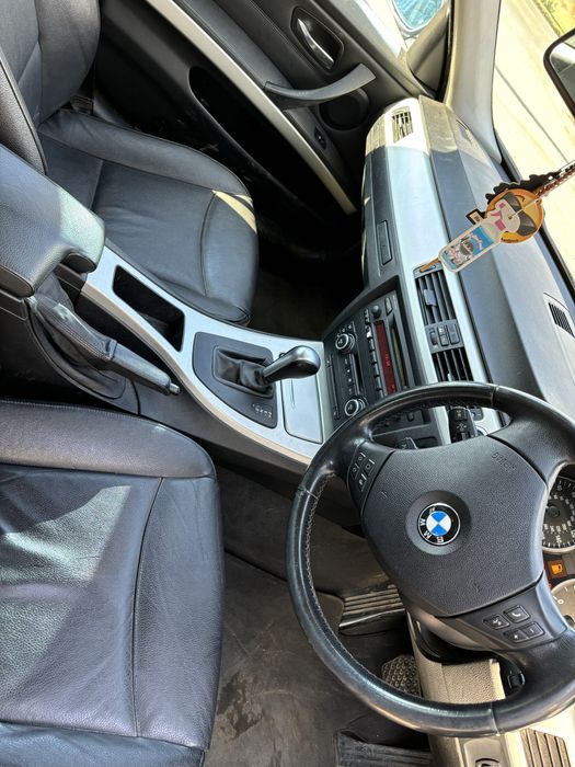 Vand bmw 320 automat 1600 fix nu deranjati care ultmiul pret