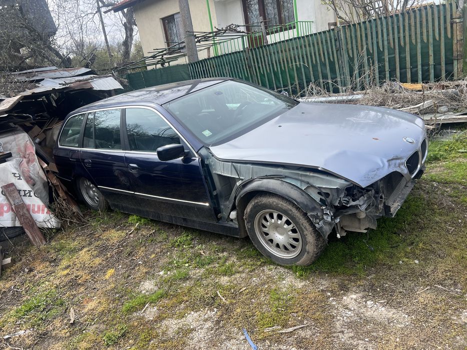 Продава се на части бмв е39-3.0 184к.с