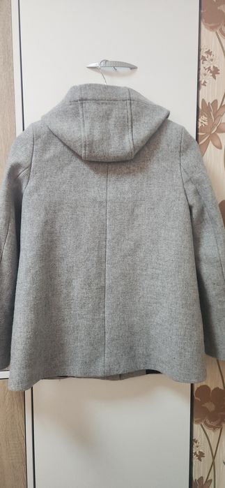 Вълнено палто ZARA размер XS,като ново