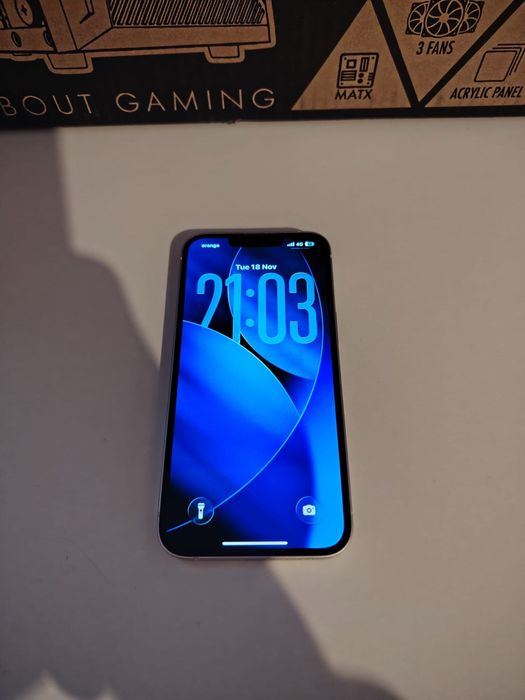 Iphone 13 alb 128gb(negociabil)