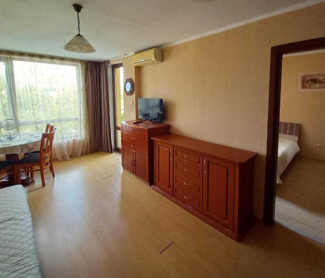 Дава се под наем Двустаен апартамент в Несебър - 50 кв.м за 350 € - Снимка #2