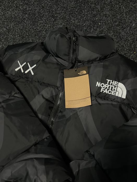 Geaca The North Face x Kaws Neagra Premium / 2025