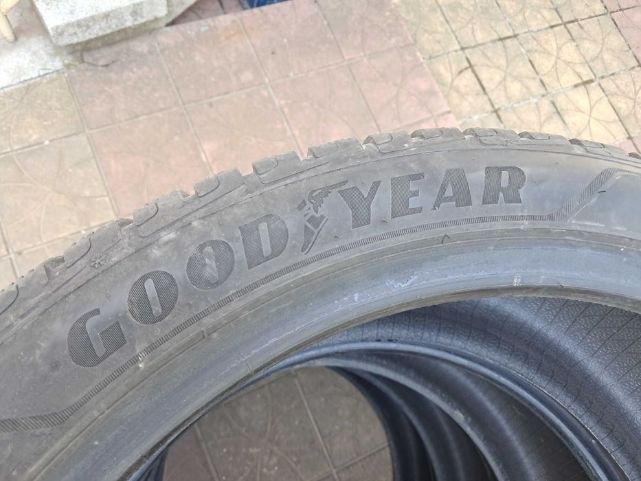 Зимни гуми Good Year 265/40 R21