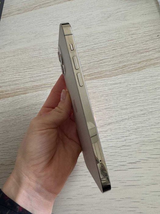 iPhone 12 Pro Gold 128 GB – като нов