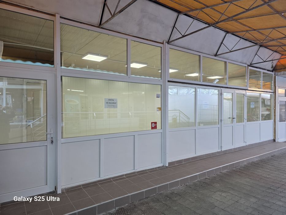 Inchiriez sau vand spatiu zona Piata 1 Mai