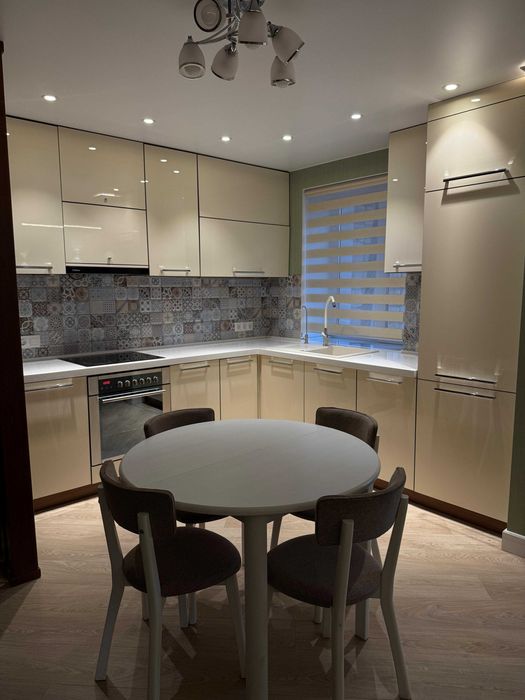 Продается 3-комнатная квартира с дизайнерским ремонтом!