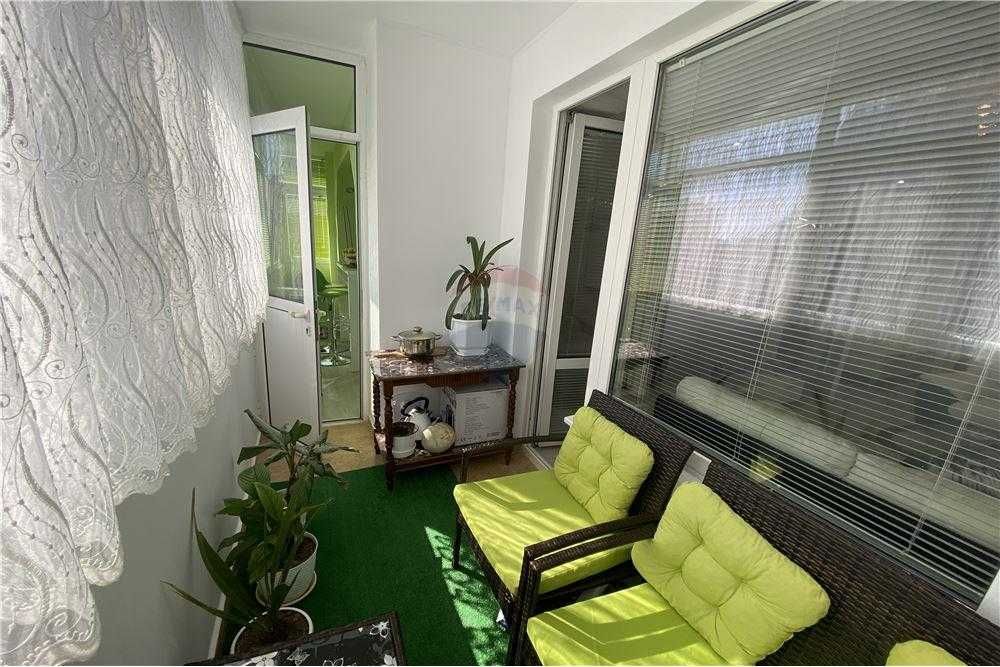 Продава се Двустаен апартамент в Разград, Бели Лом - 63 кв.м за 1660 €/кв.м - Снимка #12